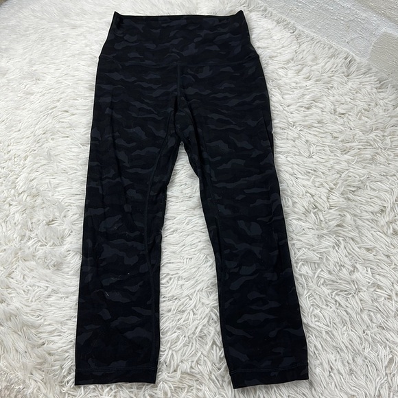 Lululemon Align Crop *21" Sequoia Camo Print Deep Coal Black - Picture 1 of 5